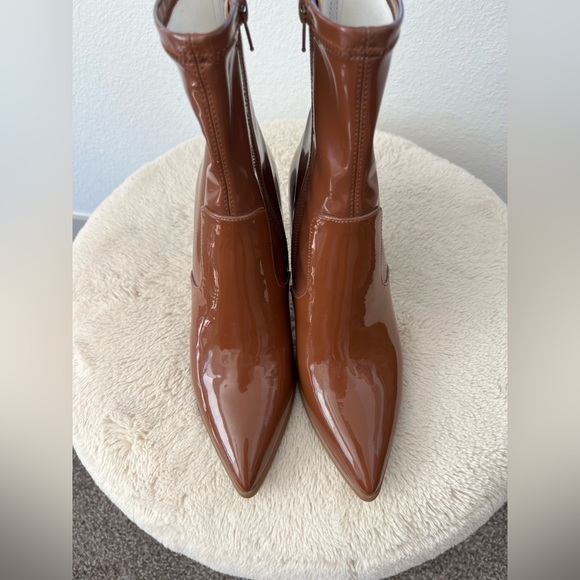 Steve Madden Elwyn Bootie - Picture 3 of 7